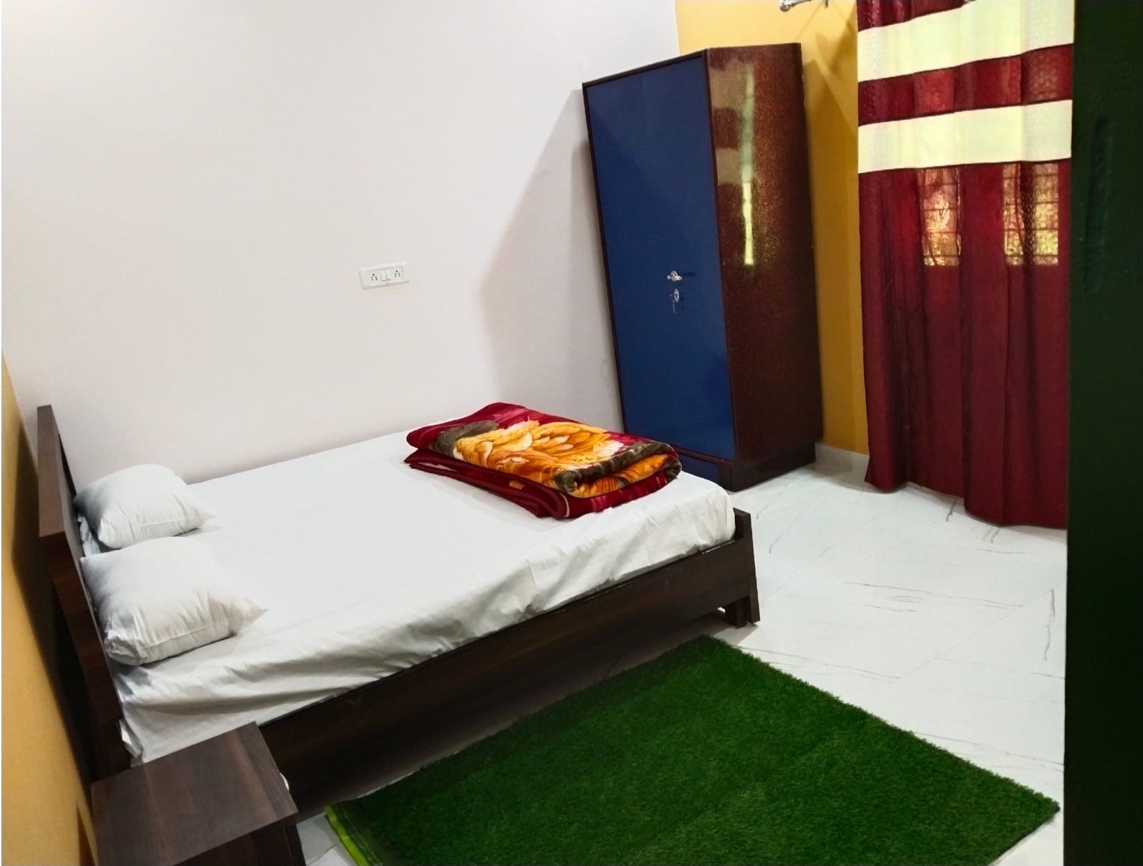 home stay in Lansdowne